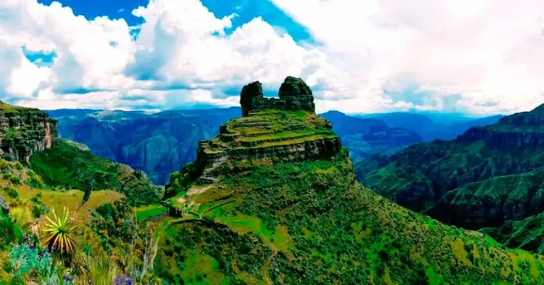 Waqrapukara Inca Horn Ruins Cusco 1